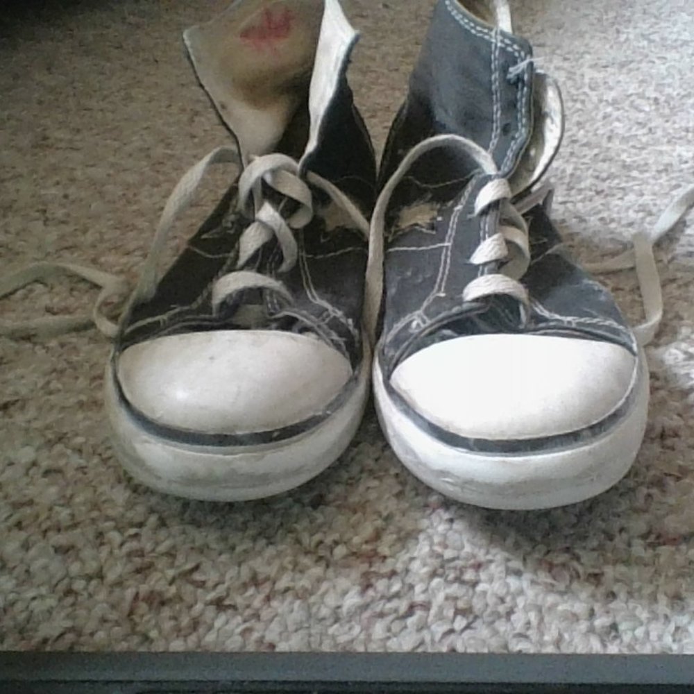 Black Grunge Syle Converse